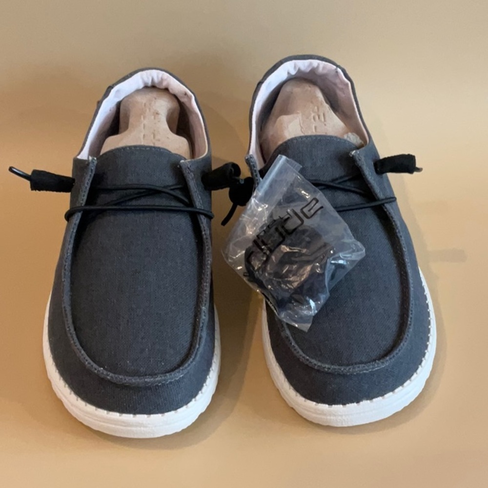 Hey Dude Wendy black chambray - Picture 2 of 10